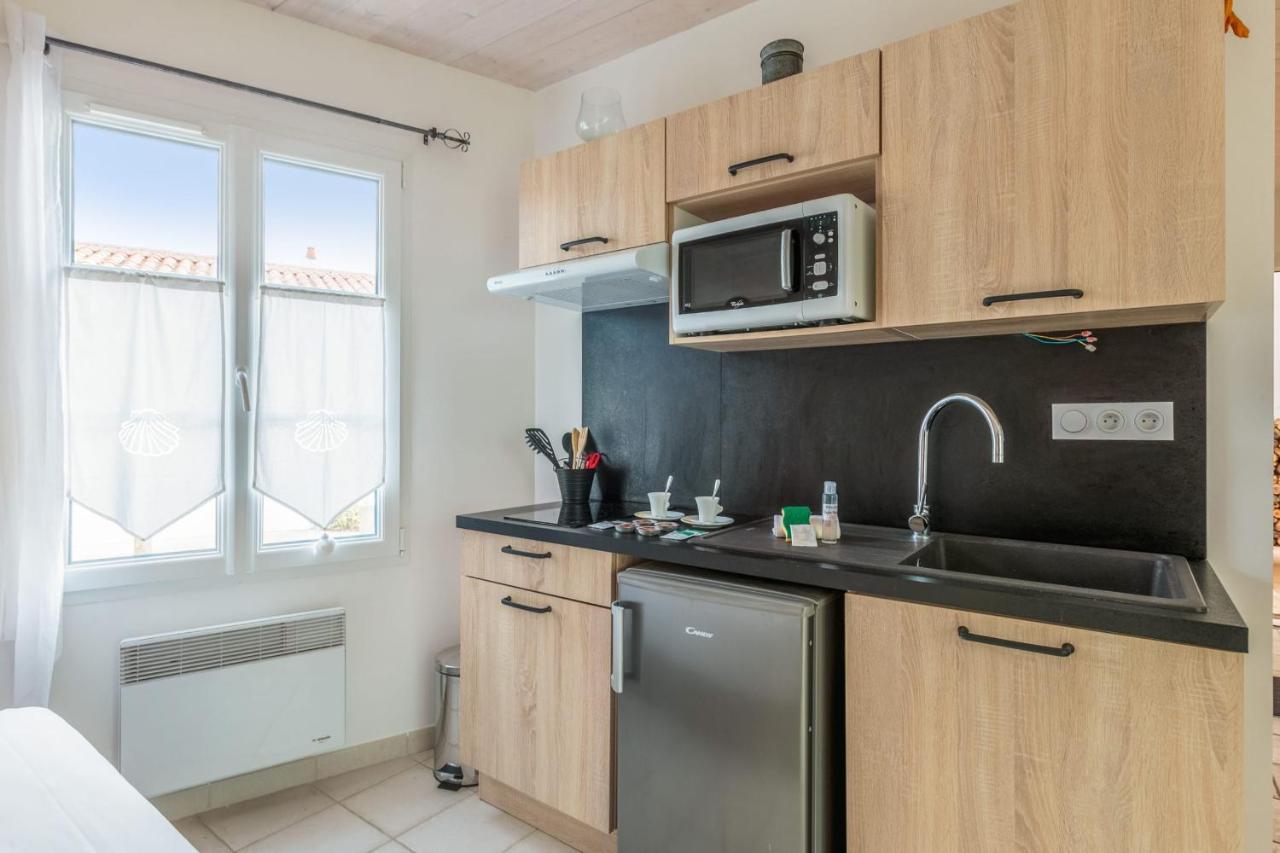 Nice Studio With Veranda Nearby The Beach In La Flotte - Welkeys Exterior photo