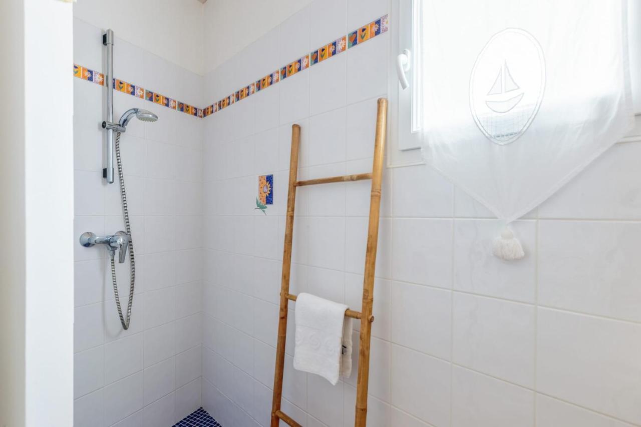 Nice Studio With Veranda Nearby The Beach In La Flotte - Welkeys Exterior photo